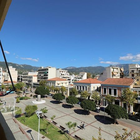 Spacious View Of Central Square Kalamata Dış mekan fotoğraf