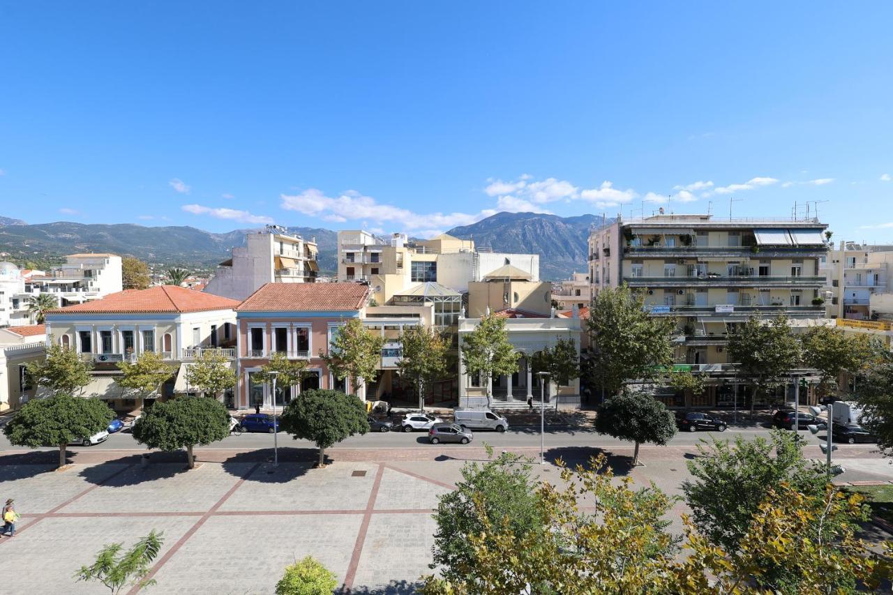 Spacious View Of Central Square Kalamata Dış mekan fotoğraf